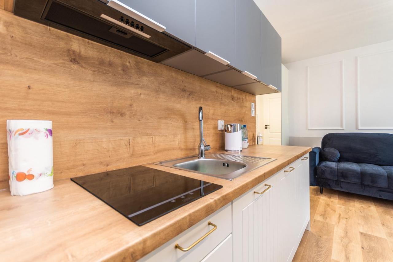 Lipova Stegna Park Coffee&wi-fi- 500 M Do Plazy Apartment *
